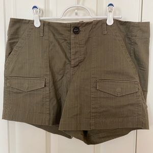 Mountain Hardwear
Redwood Camp Shorts Women